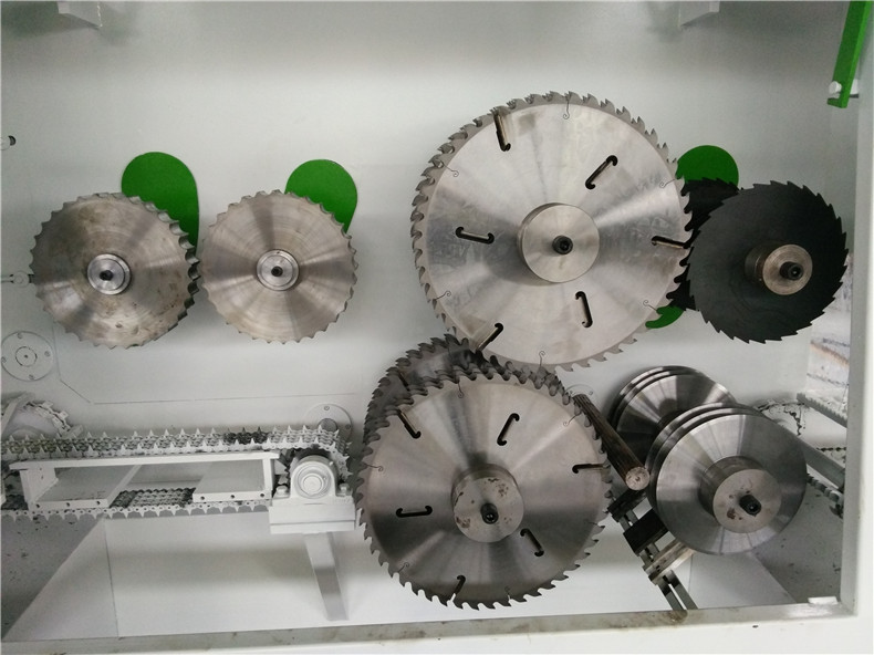 圓木多片鋸機器采用超薄鋸片，鋸片寬度可隨意調(diào)整