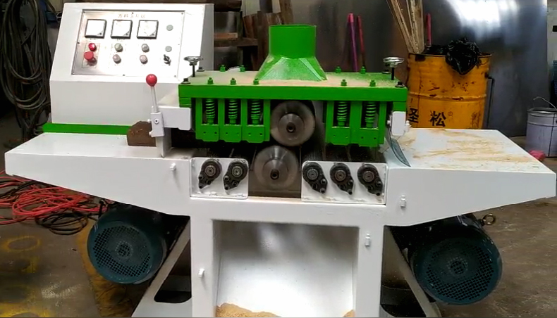 新款的方木多片鋸性能穩(wěn)定，速度快，產(chǎn)量高