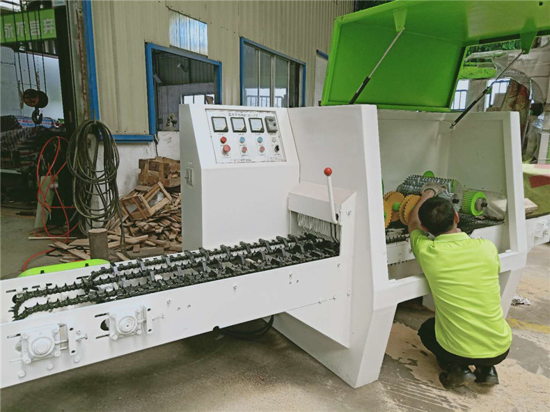 350圓木多片鋸采用超薄鋸片，出材率高達(dá)80%以上