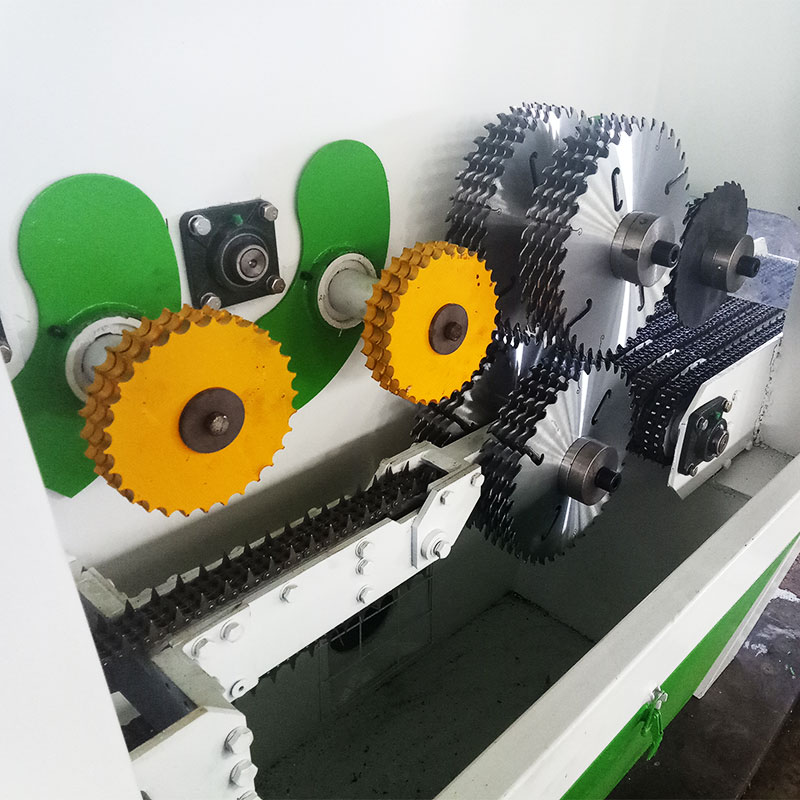 圓木多片鋸上下鋸結構，節(jié)省材料