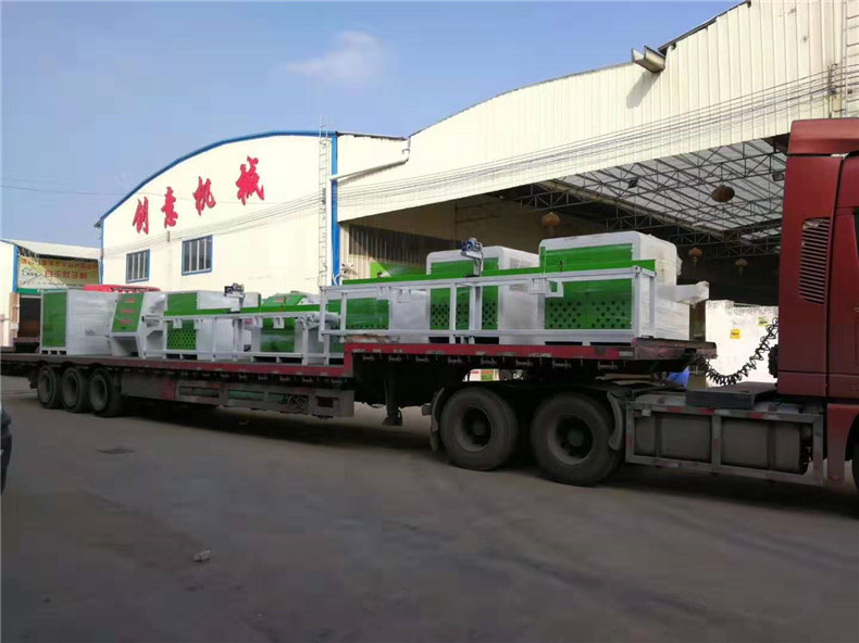 作為木工機(jī)械多片鋸廠家，廣東創(chuàng)意木工機(jī)械廠是一家擁有17年研發(fā)生產(chǎn)經(jīng)驗的木工機(jī)械多片鋸廠家。  