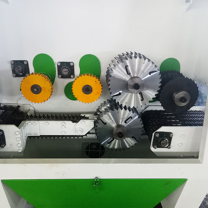 圓木多片鋸內倉細節(jié)