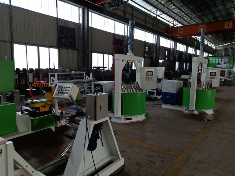 創(chuàng)意木工機械廠生產車間